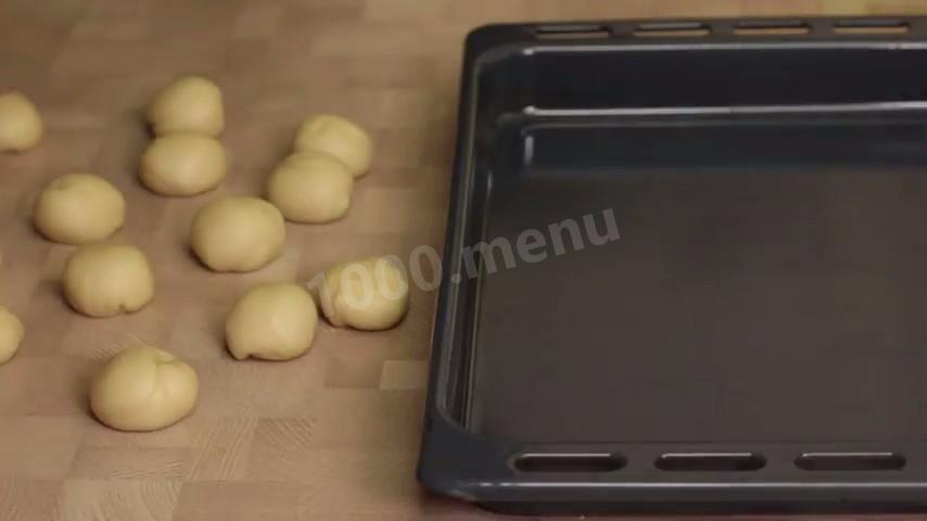 Шаг 6 приготовления Вэрзэре - молдавские пирожки с капустой без дрожжей