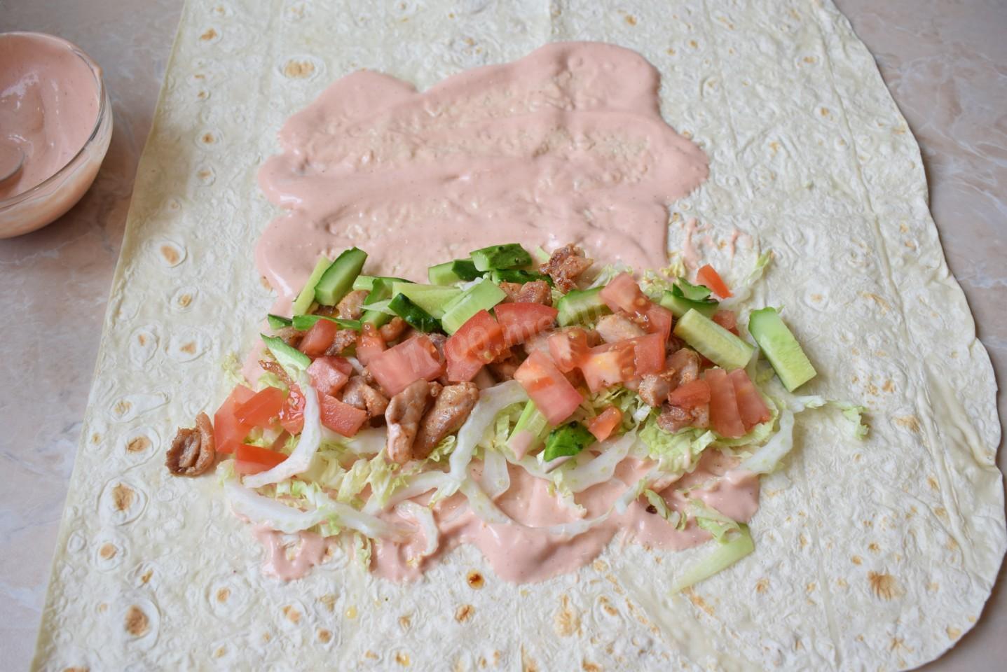 Шаг 6 приготовления Классическая шаурма с курицей