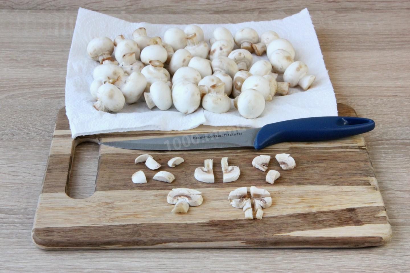 Шаг 9 приготовления Тарталетки с курицей грибами и сыром в духовке