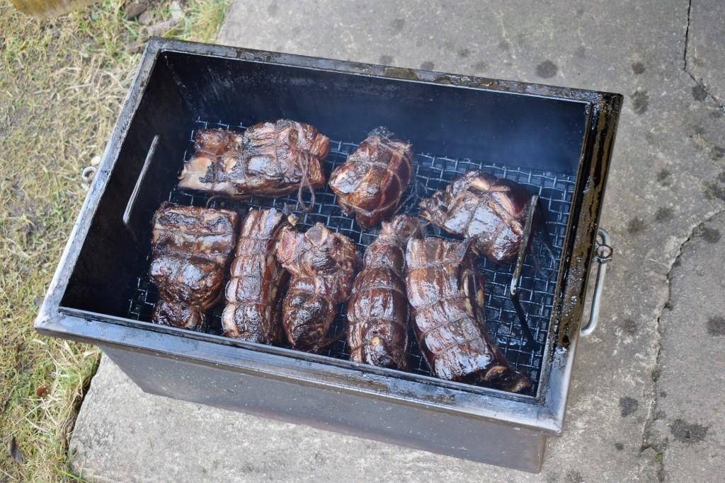 Шаг 6 приготовления Мясо горячего копчения в коптильне в домашних условиях
