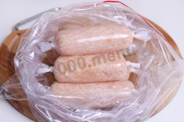 Шаг 6 приготовления Куриные сосиски домашние в пищевой пленке