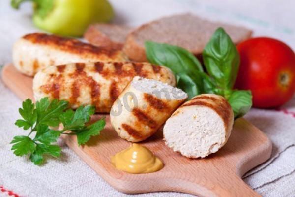 Обложка рецепта Куриные сосиски домашние в пищевой пленке