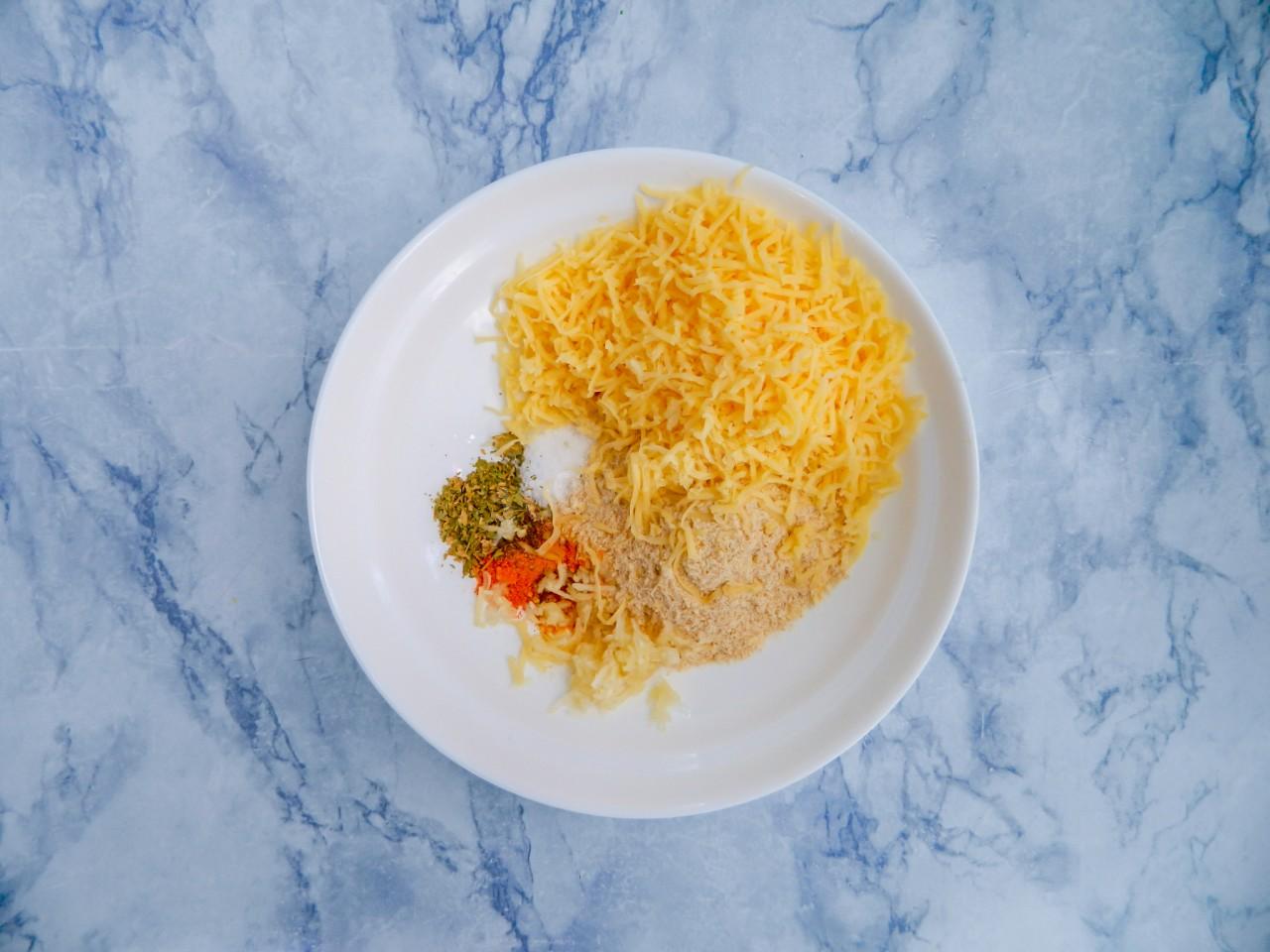 Шаг 2 приготовления Кабачки дольками в духовке