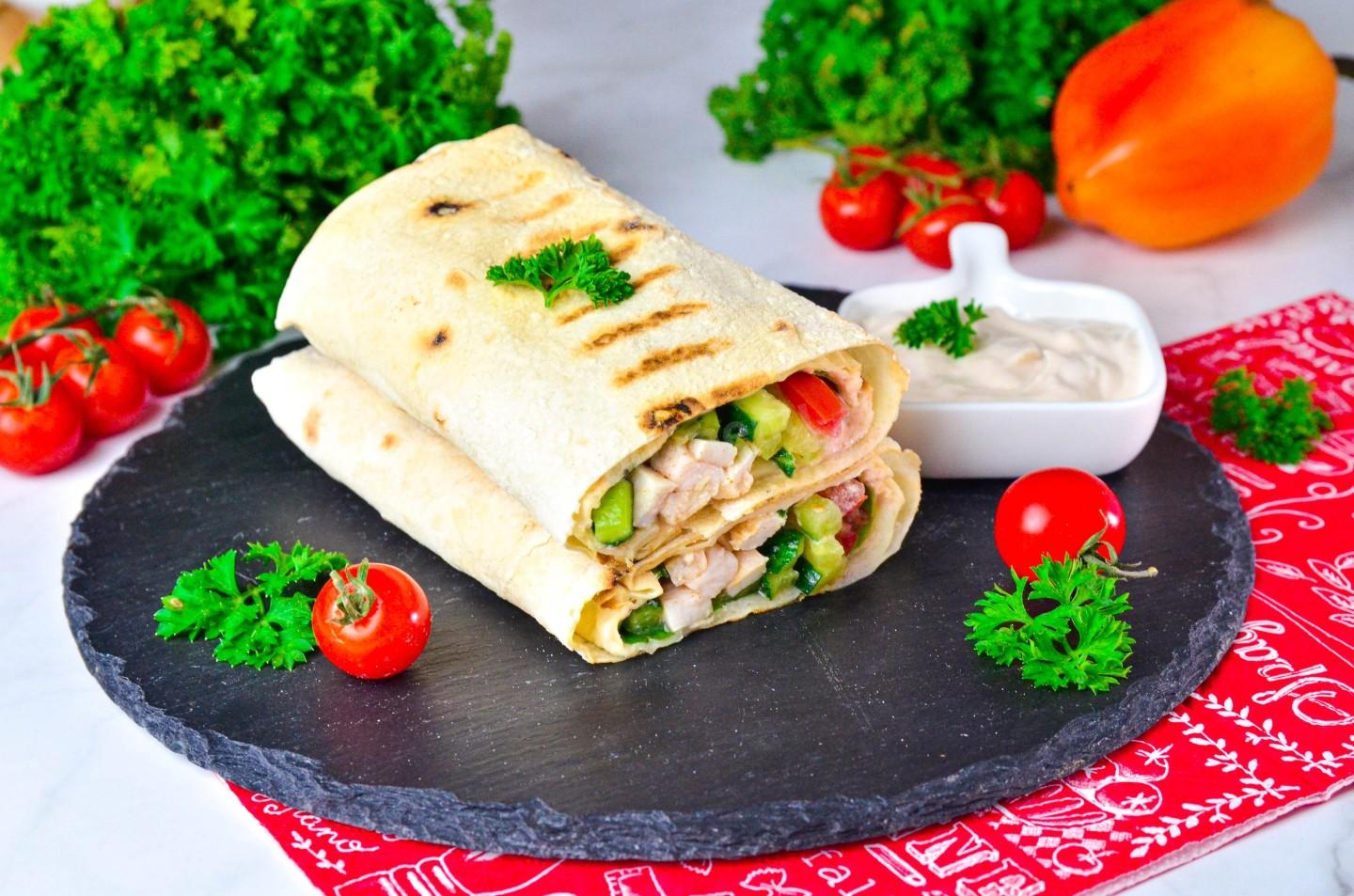 Шаг 12 приготовления ПП Шаурма с курицей в лаваше