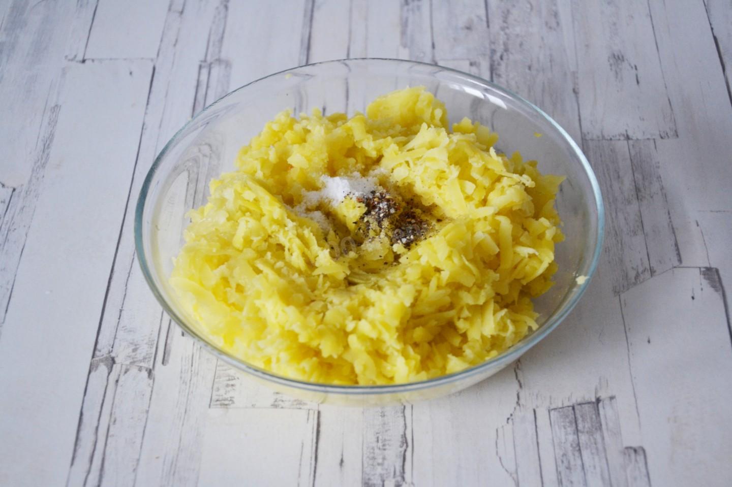 Шаг 4 приготовления Картофельные палочки с сыром