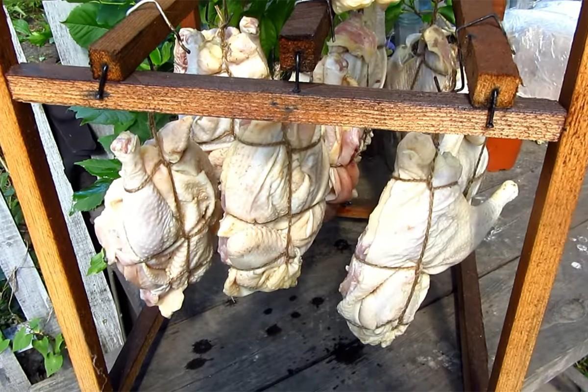 Шаг 10 приготовления Курица холодного копчения в коптильне в домашних условиях