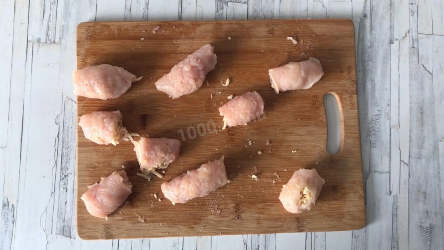 Шаг 6 приготовления Куриные рулетики в беконе в духовке