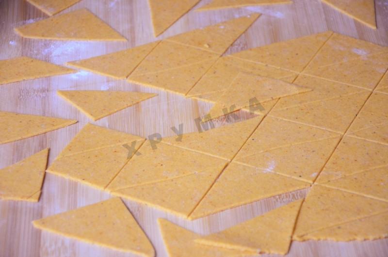 Шаг 6 приготовления Чипсы Начос кукурузные