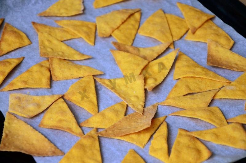 Шаг 7 приготовления Чипсы Начос кукурузные