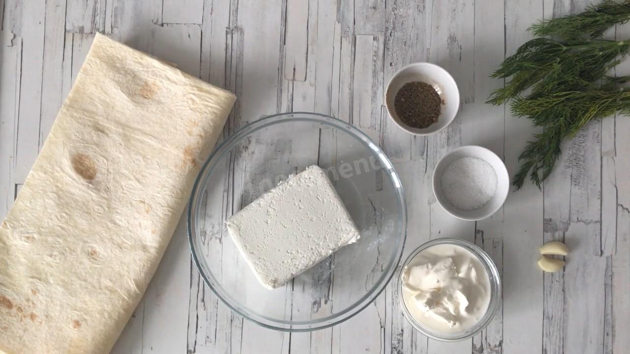 Шаг 1 приготовления Лаваш с творогом и зеленью быстро и вкусно