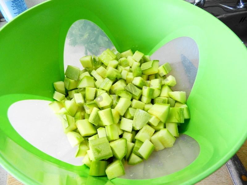 Шаг 3 приготовления Кабачки по грузински с грецкими орехами
