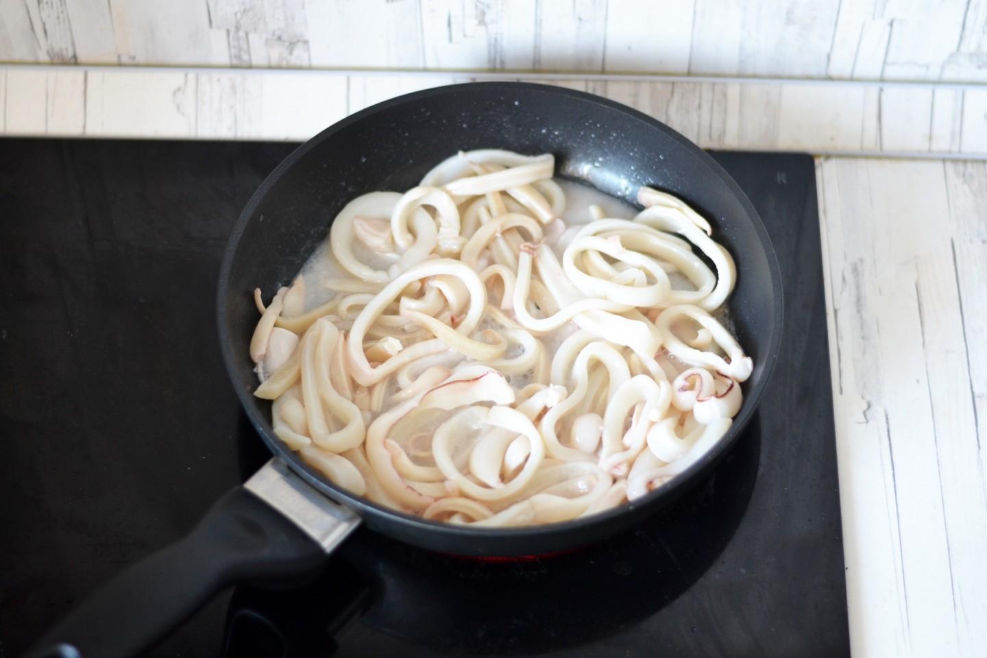 Шаг 9 приготовления Маринованные кальмары