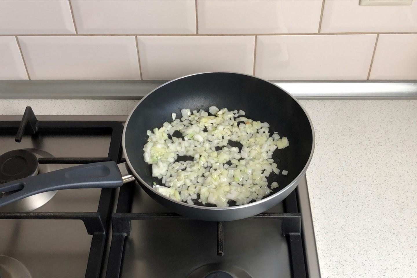Шаг 5 приготовления Жульен с картошкой курицей и грибами в духовке