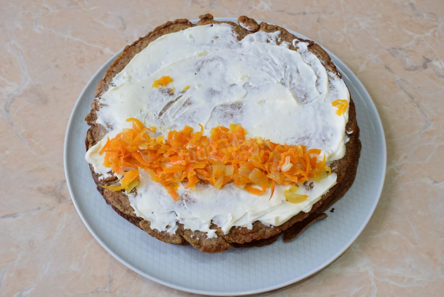 Шаг 9 приготовления Печеночные блины с начинкой