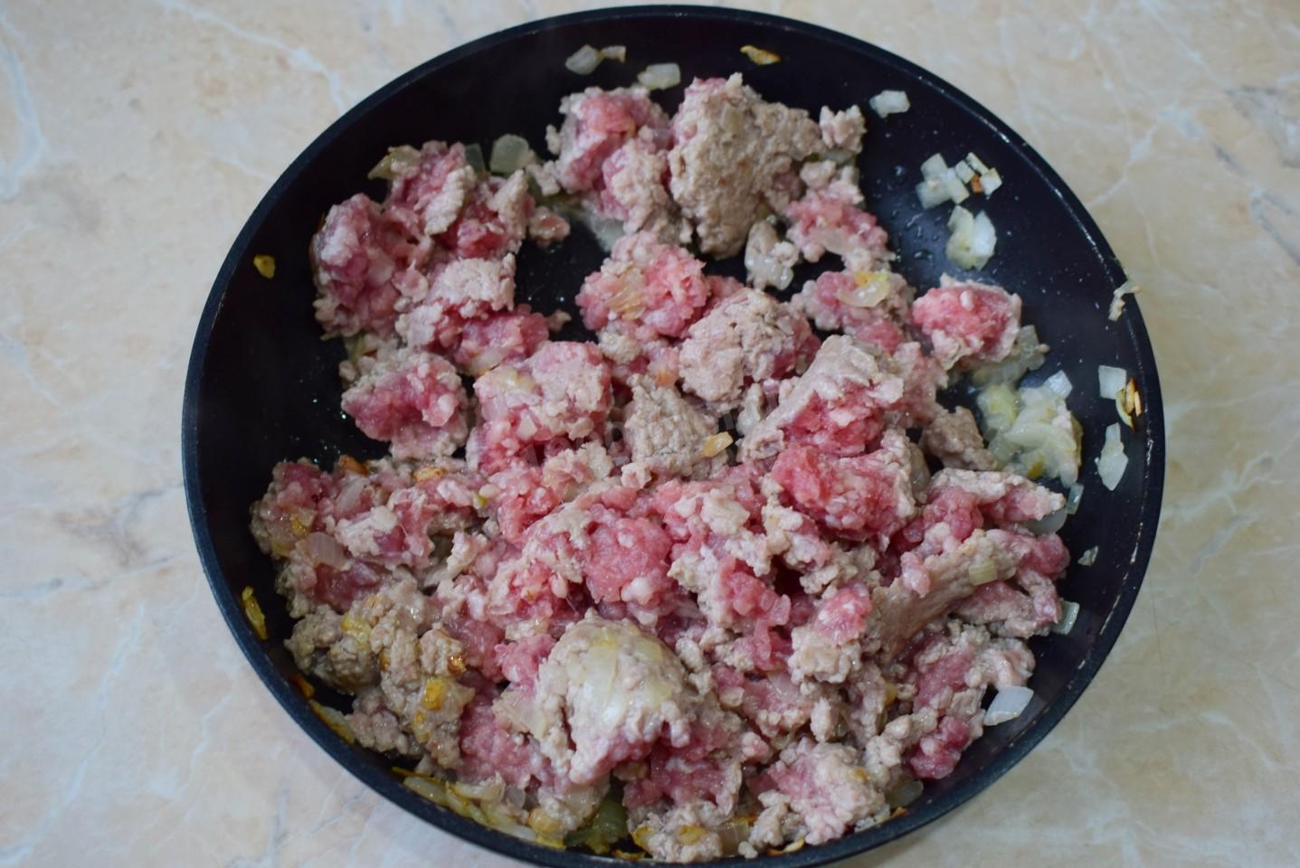 Шаг 2 приготовления Мясо в лаваше