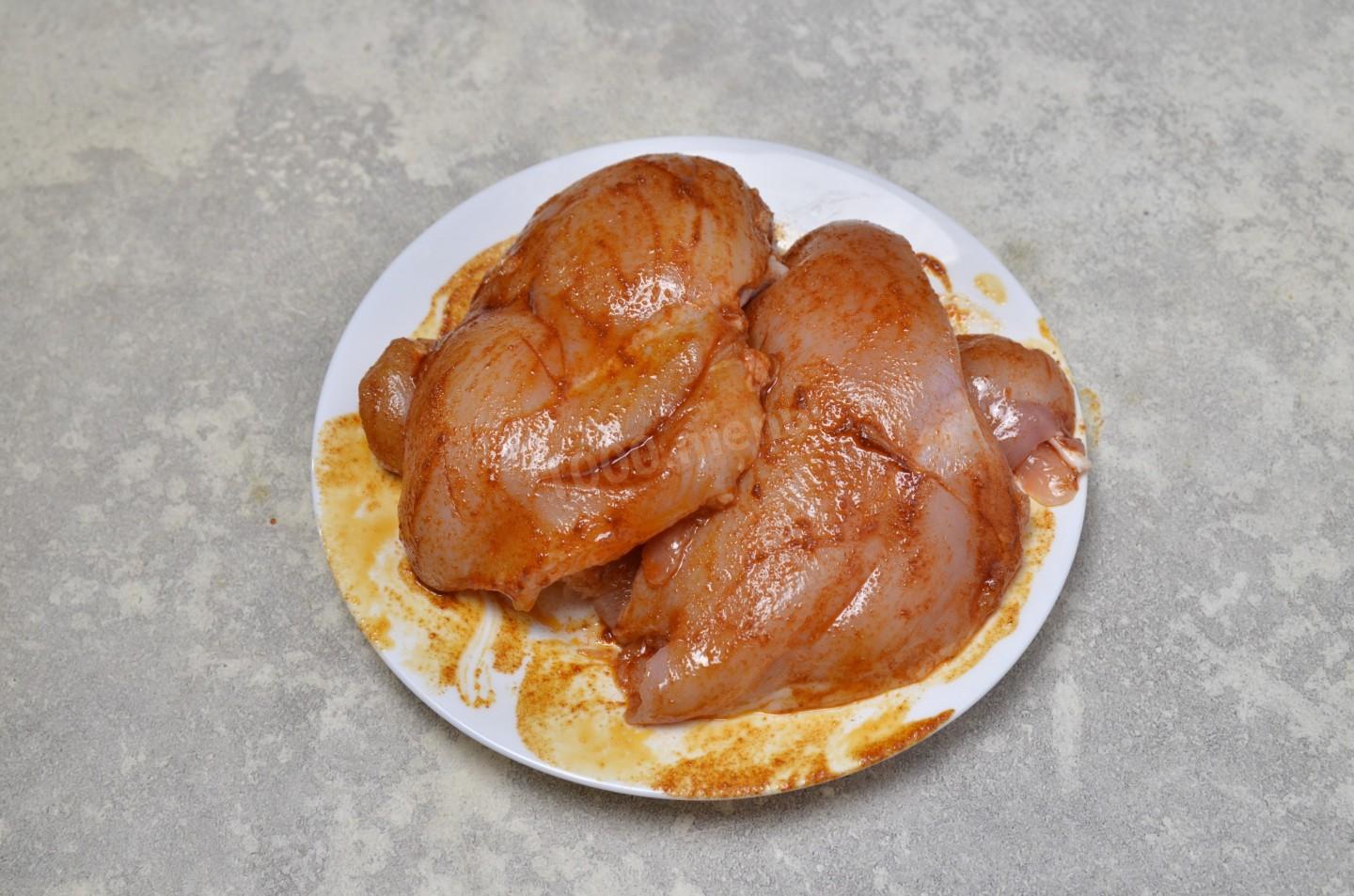 Шаг 4 приготовления Пасторма из куриной грудки