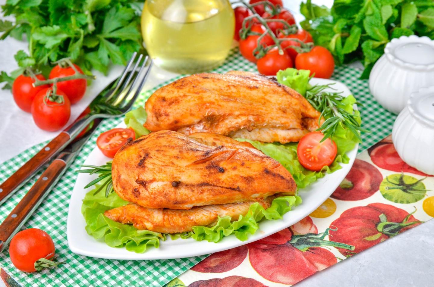 Шаг 7 приготовления Пасторма из куриной грудки