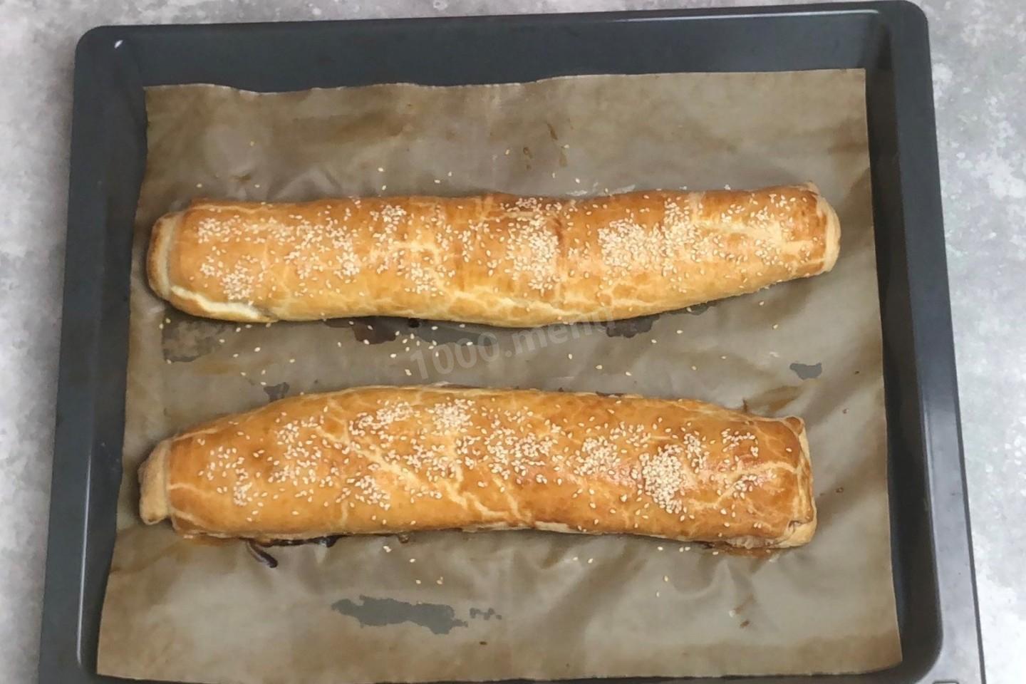 Шаг 11 приготовления Штрудель с мясом из слоеного теста