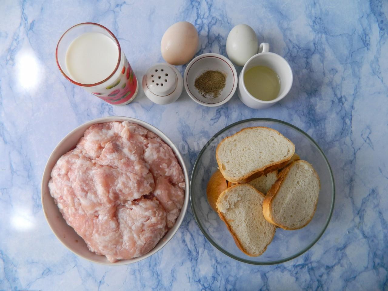 Шаг 1 приготовления Закусочный торт из куриного, мясного фарша
