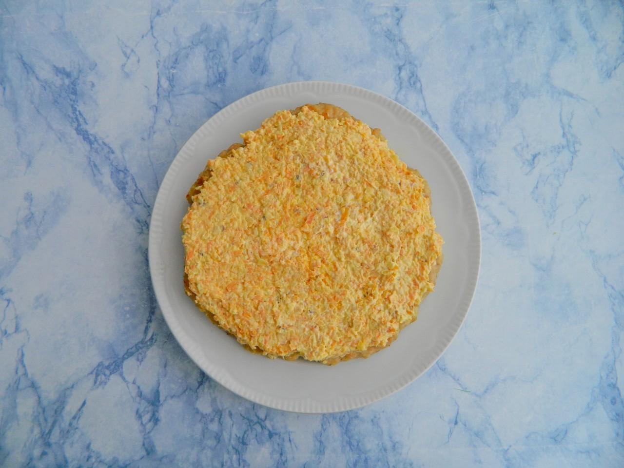Шаг 12 приготовления Закусочный торт из куриного, мясного фарша