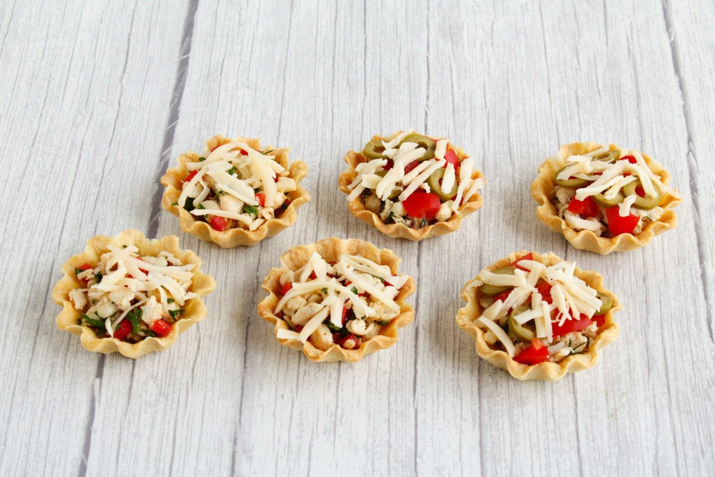 Шаг 12 приготовления Курица в тарталетках в духовке