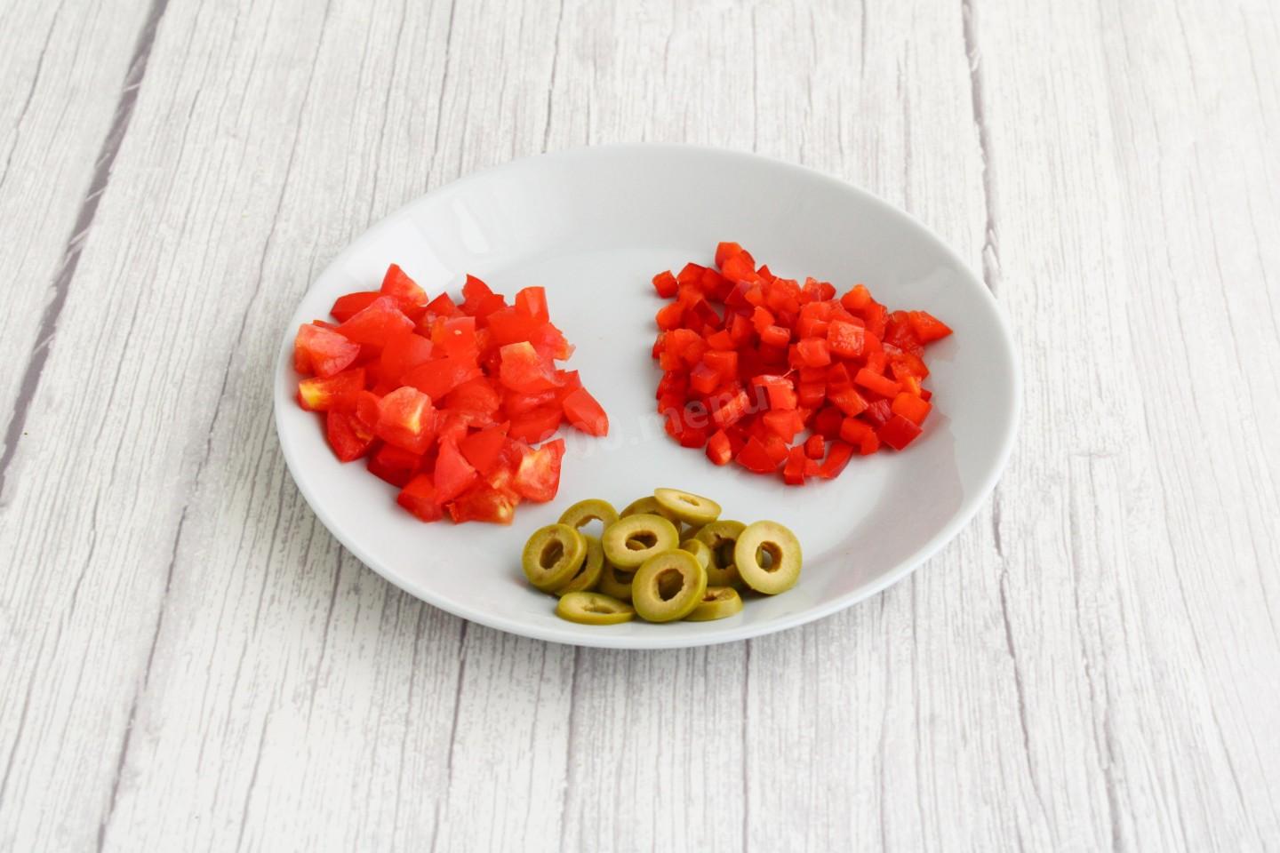 Шаг 4 приготовления Курица в тарталетках в духовке
