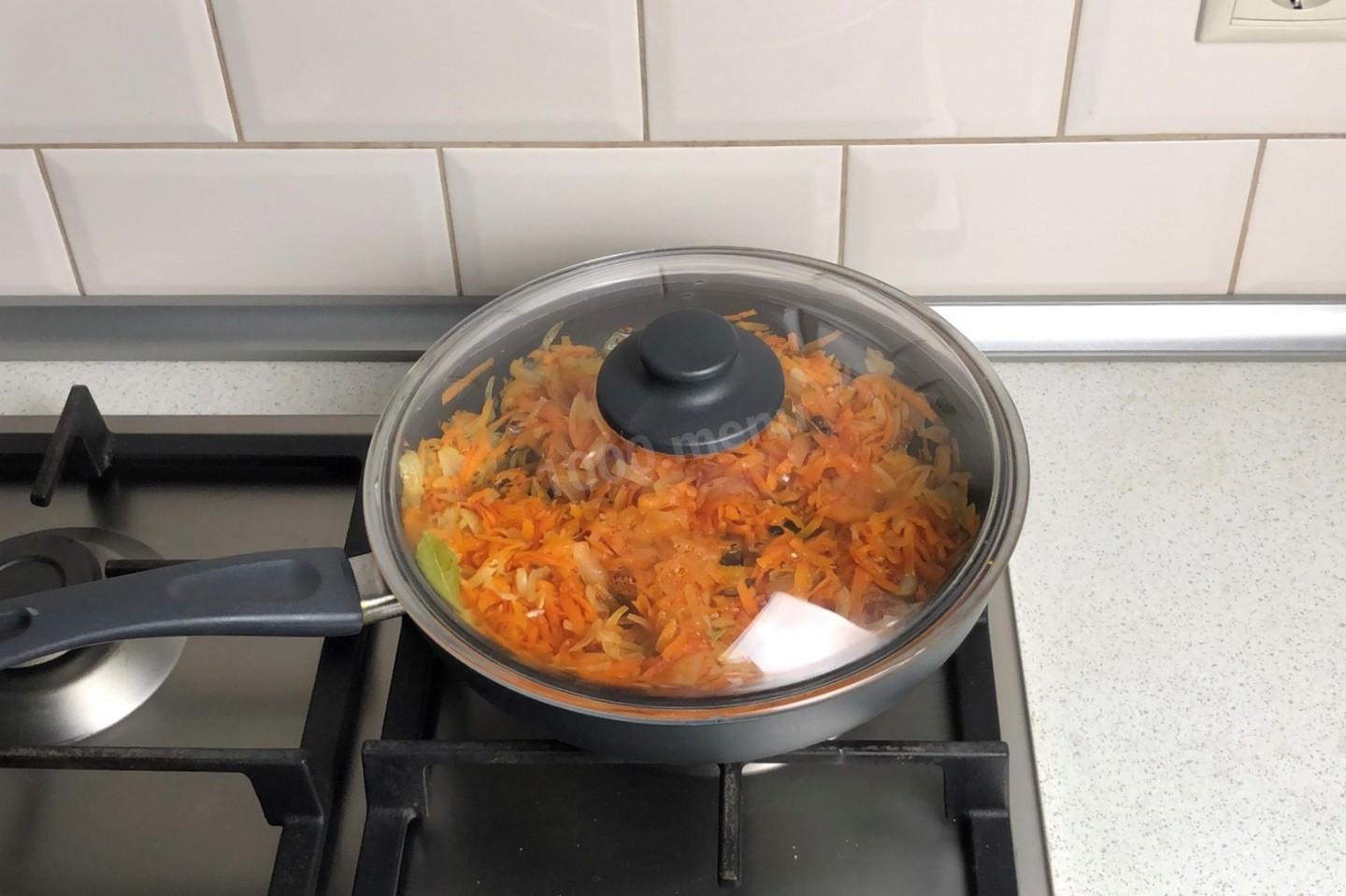 Шаг 9 приготовления Треска под маринадом из моркови и лука классическая