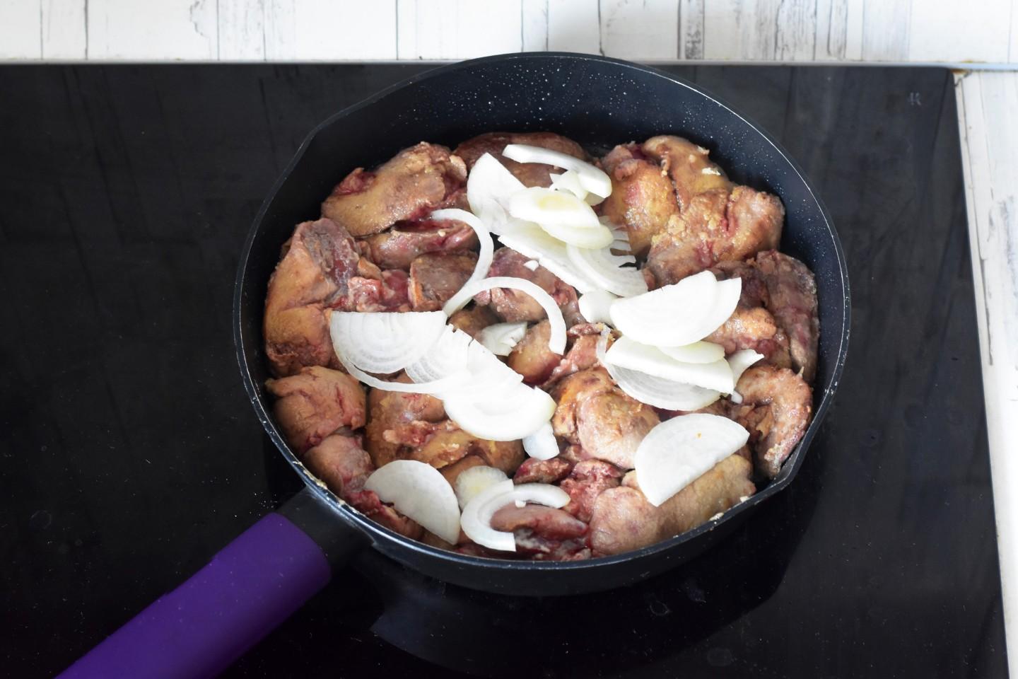 Шаг 5 приготовления Печеночный рулет из куриной печени