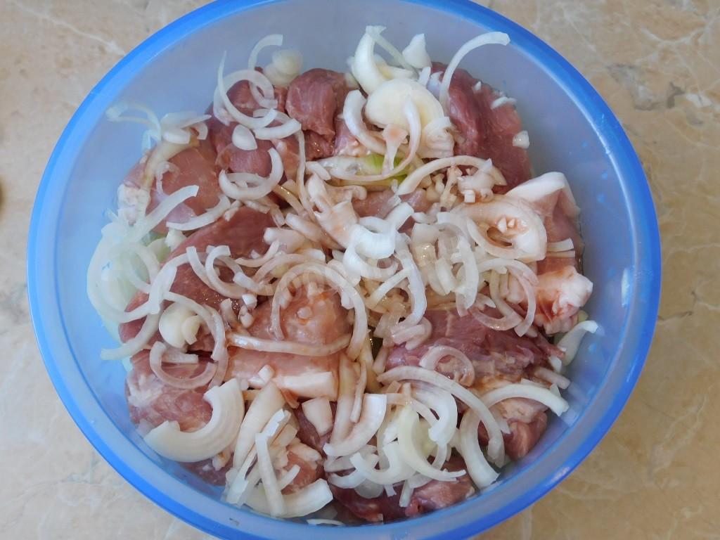 Шаг 3 приготовления Шашлык в красном вине на мангале