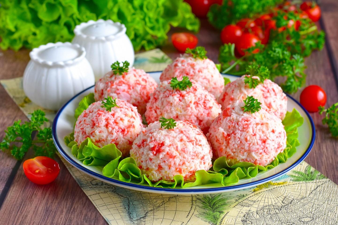 Шаг 9 приготовления Сырные шарики из крабовых палочек