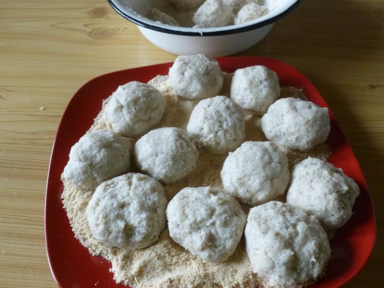 Шаг 9 приготовления Рыбные котлеты с манкой