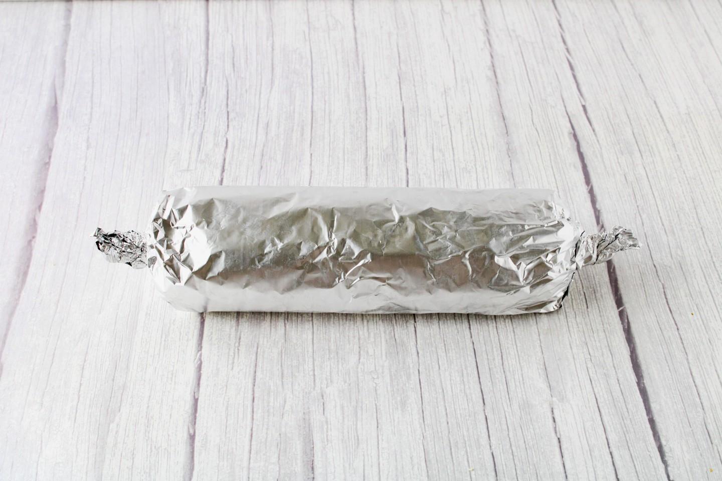 Шаг 15 приготовления Рулет из куриной грудки в духовке