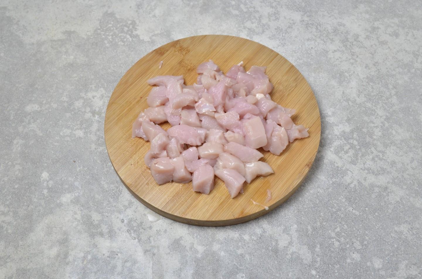 Шаг 10 приготовления Блинные мешочки с курицей и грибами