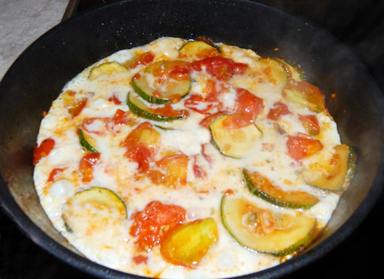Шаг 8 приготовления Омлет с кабачками в духовке