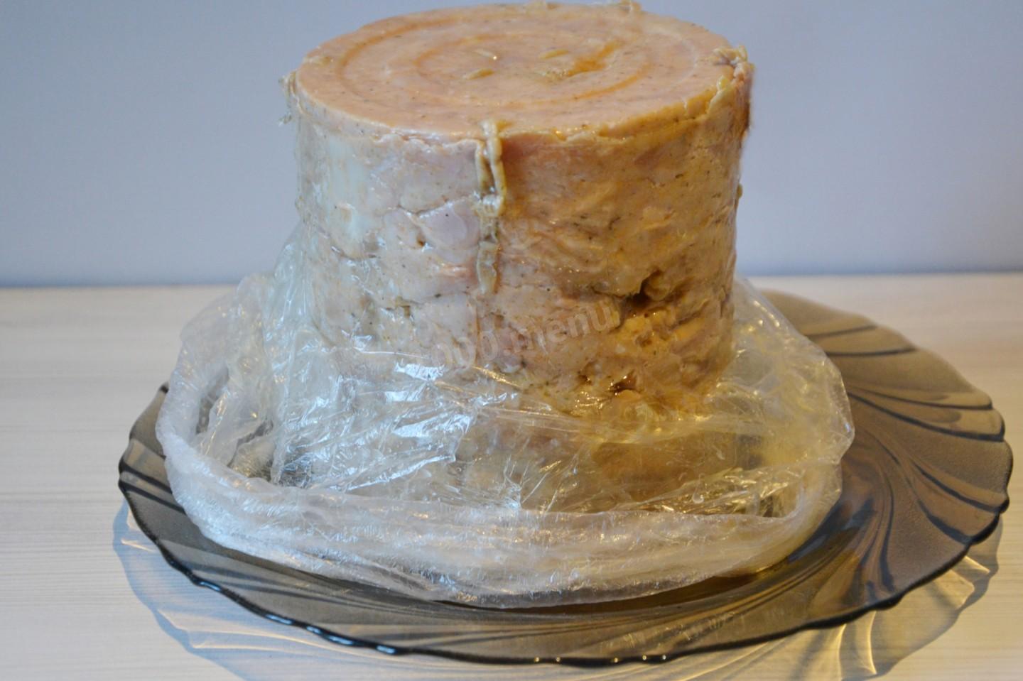 Шаг 11 приготовления Ветчина из курицы в ветчиннице