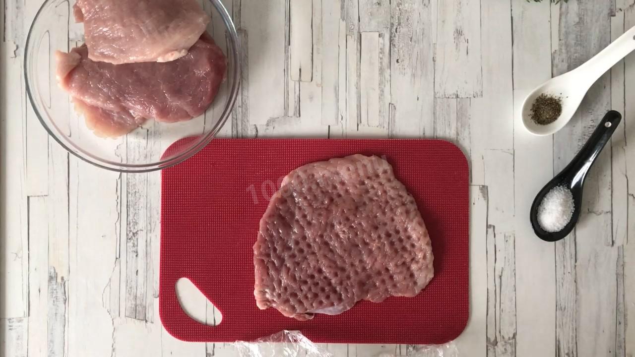 Шаг 2 приготовления Рулетики из свинины с грибами