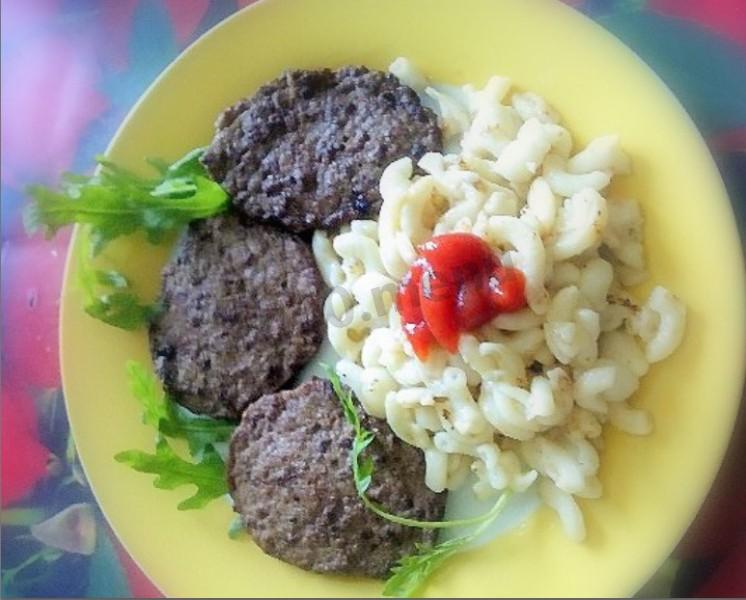 Обложка рецепта Котлеты печеночные из куриной печени с манкой