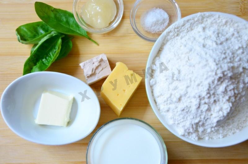 Шаг 1 приготовления Хлебные палочки с сыром и базиликом