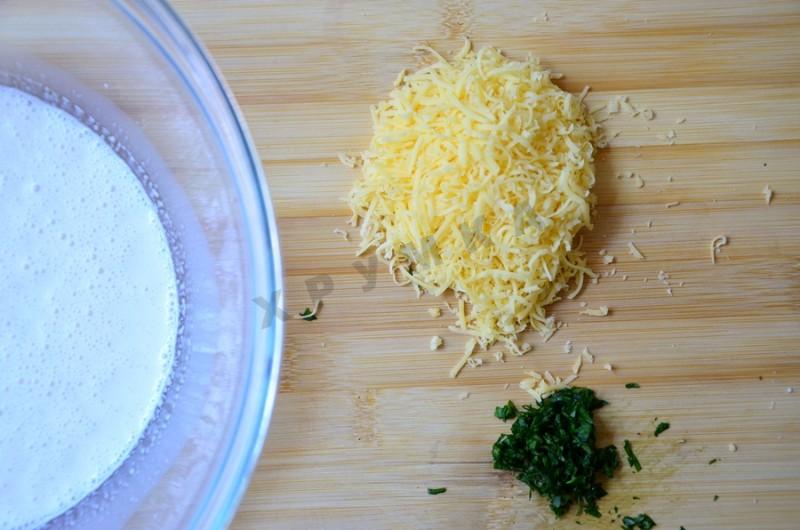 Шаг 3 приготовления Хлебные палочки с сыром и базиликом
