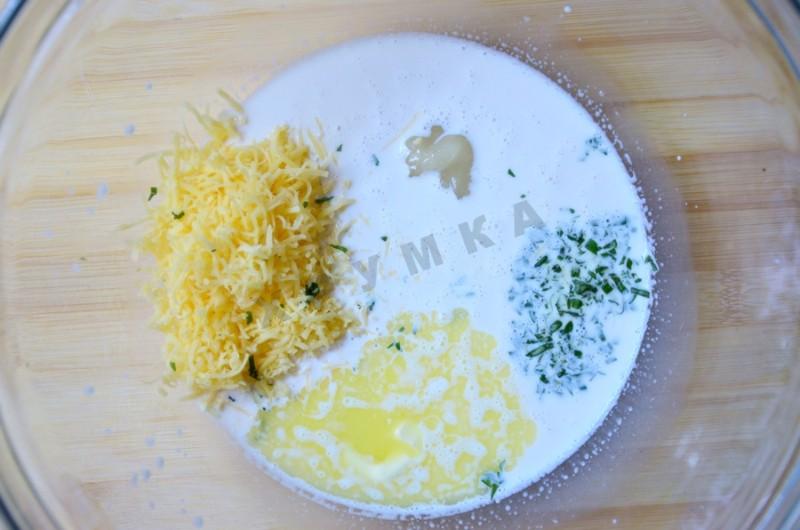 Шаг 4 приготовления Хлебные палочки с сыром и базиликом