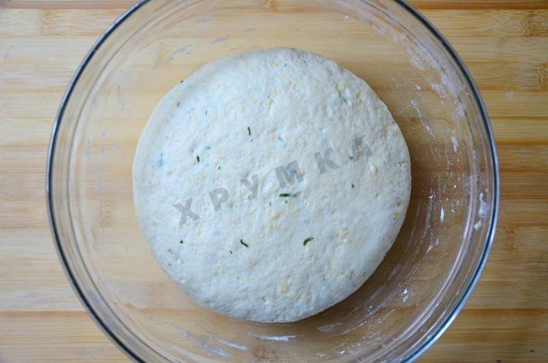 Шаг 7 приготовления Хлебные палочки с сыром и базиликом