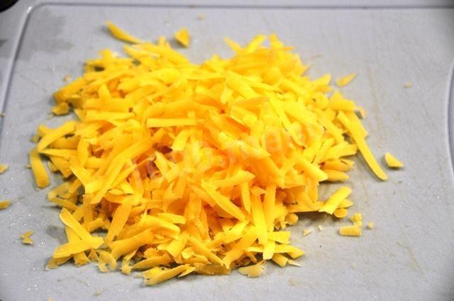 Шаг 4 приготовления Мясные рулетики с сыром