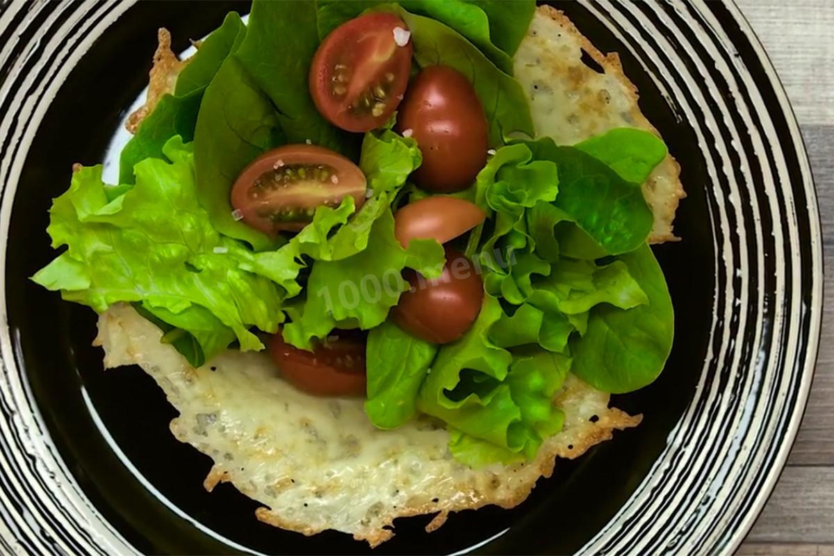 Шаг 7 приготовления Сырные корзинки из сыра для салата