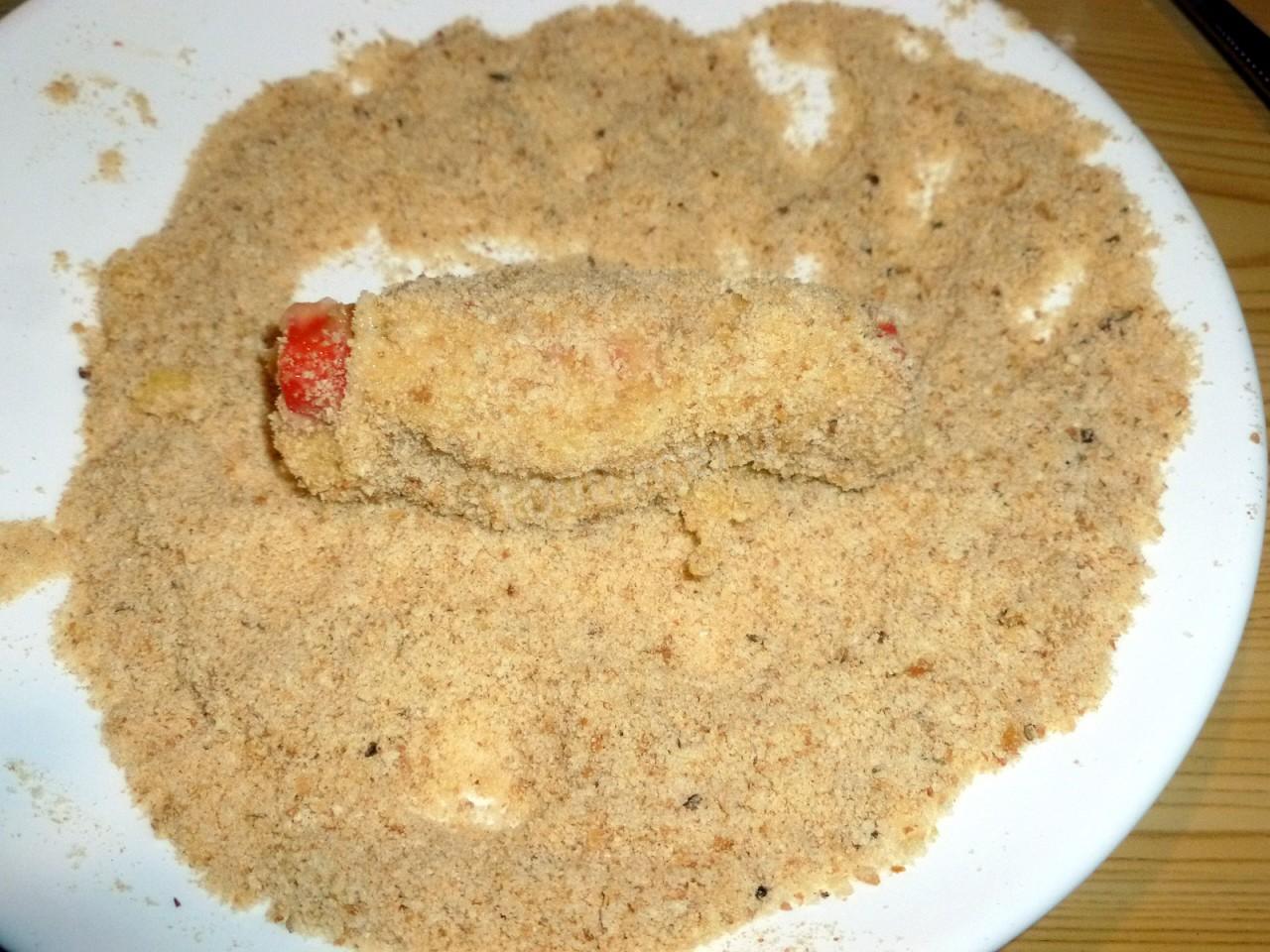 Шаг 7 приготовления Крабовые палочки в кляре с сыром