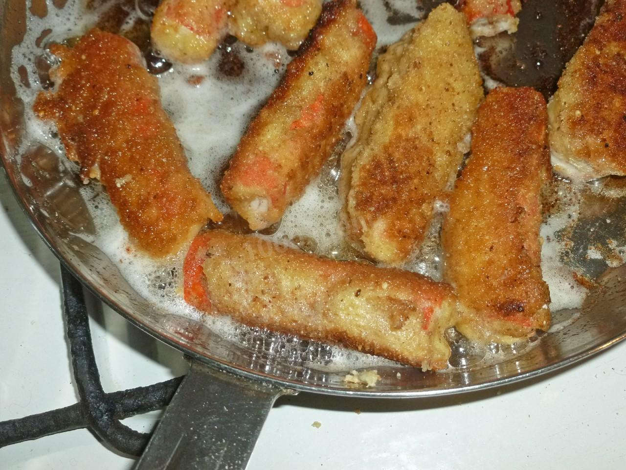 Шаг 9 приготовления Крабовые палочки в кляре с сыром