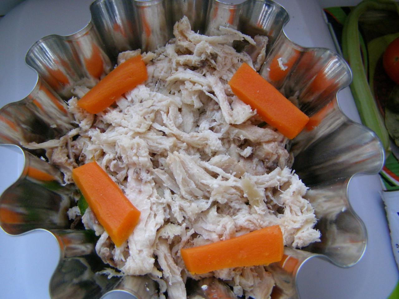 Шаг 8 приготовления Холодец из курицы в мультиварке