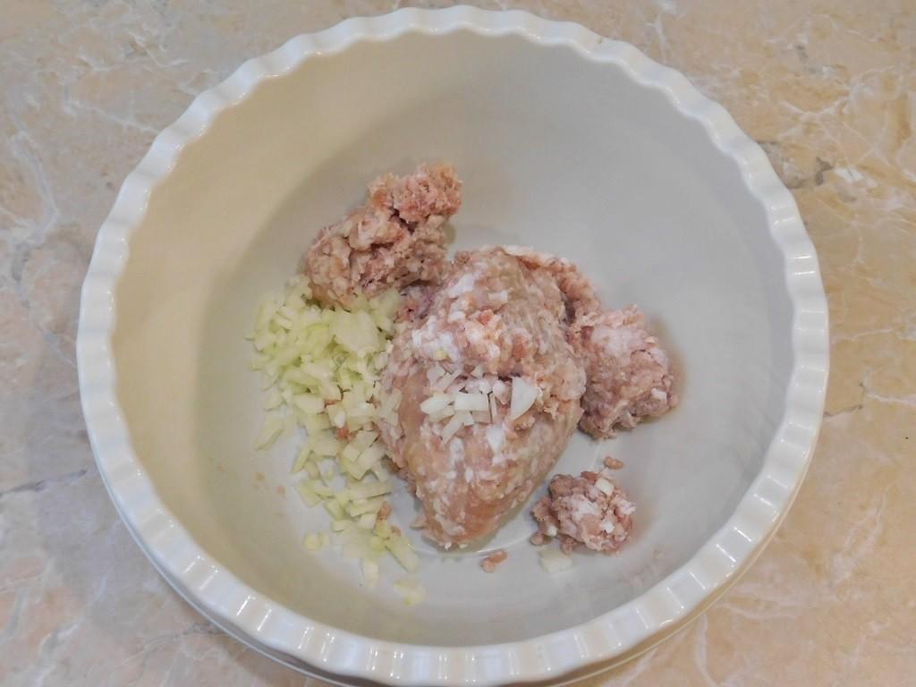 Шаг 1 приготовления Ленивые бризоли из фарша