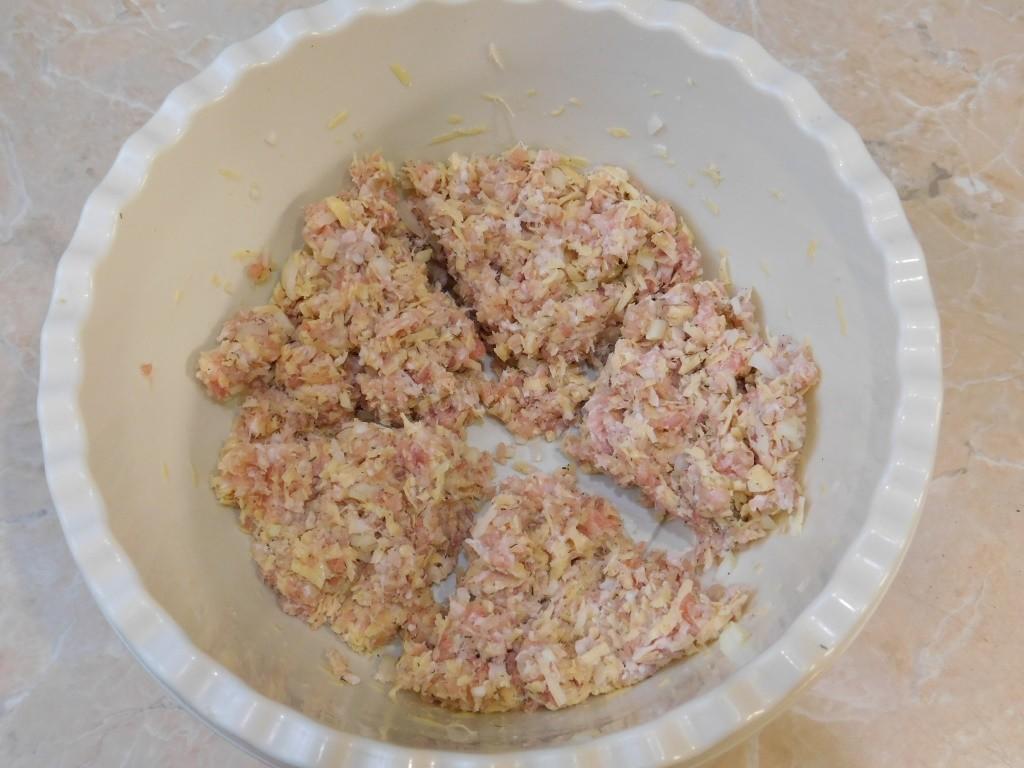 Шаг 3 приготовления Ленивые бризоли из фарша