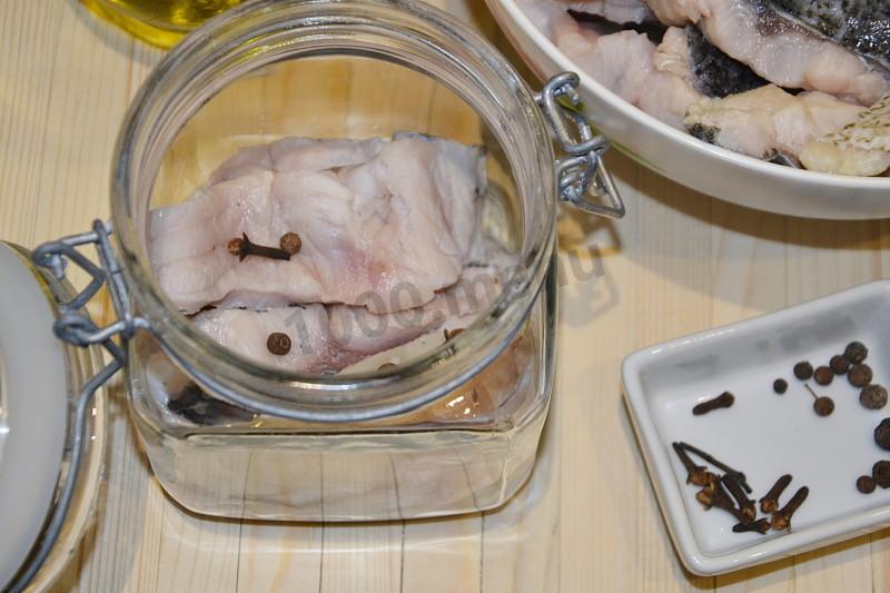 Шаг 7 приготовления Селедка из толстолобика