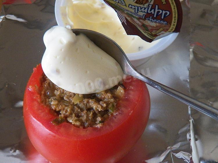 Шаг 19 приготовления Запеченные помидоры с мясом в фольге